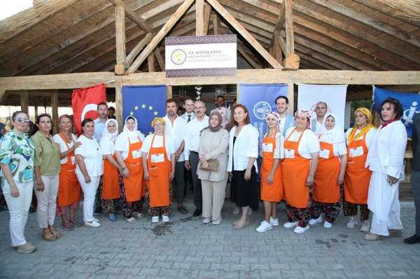 Çanakkale'de kültürel mirası yaşatan kadınlar, köy ekonomisine katkı sağlıyor