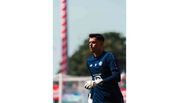 Berke Özer, Lille formasıyla ilk maçına çıktı