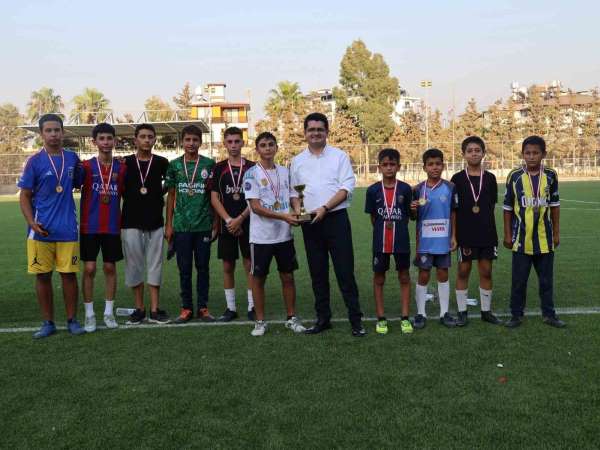 Arsuz'da yaz kuran kursu öğrencileri futbol turnuvasında buluştu