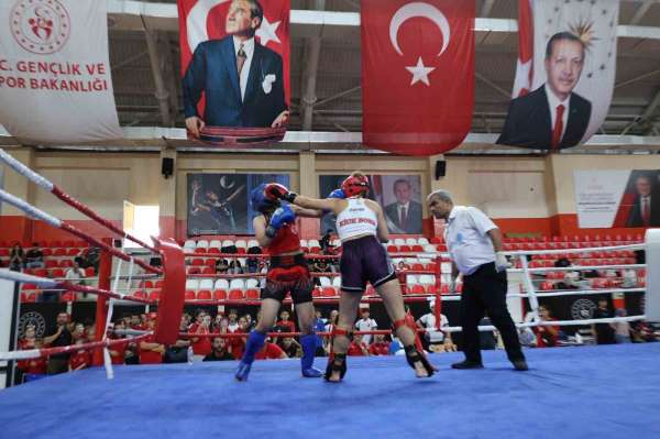 Bilecik'te kick boks şampiyonası tamamlandı