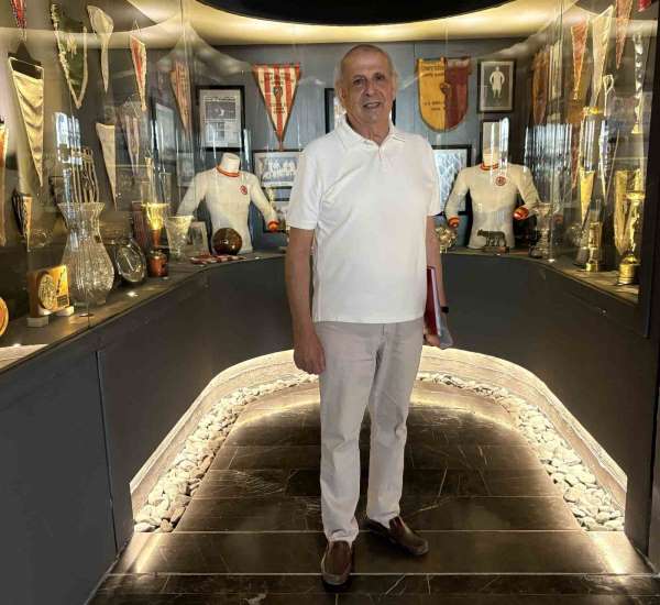 Bir kupa, iki şampiyon: 53 yıl önce ikiye bölünen kupanın yarısı Göztepe Müzesi'nde