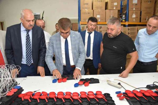 Vali Gürel Öğlebeli Sanayi Sitesi'ndeki esnaflarla bir araya geldi