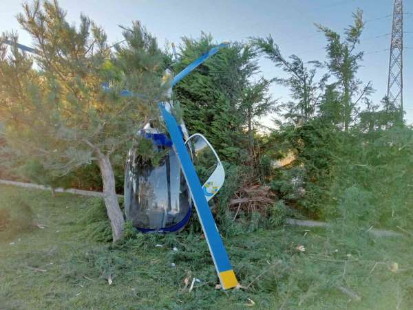Düşen helikopterin enkazının kaldırılması için kaza kırım ekibi bekleniyor