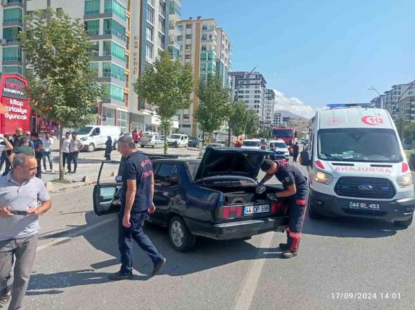 Malatya'da iki ayrı kazada 4 kişi yaralandı