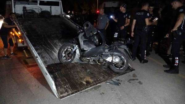 Polisin 'dur' ihtarına uymayan motosikletli kaza geçirdi: 1'i ağır 2 yaralı