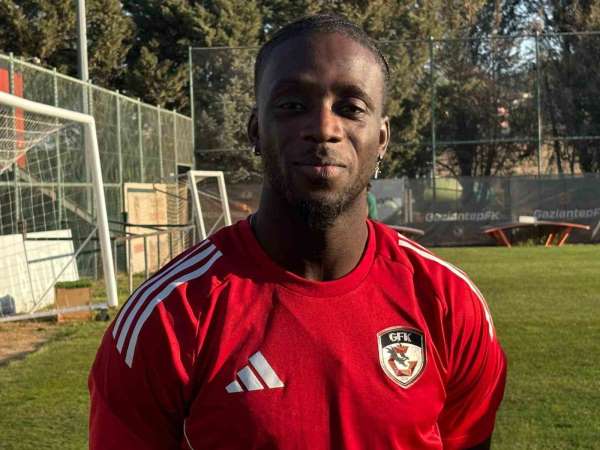 Myenty Abena: 'Trabzonspor maçını kazanarak yakaladığımız havayı sürdürmek istiyoruz'