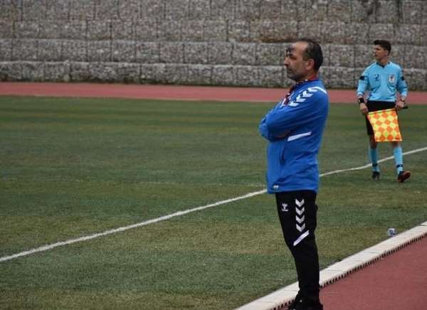 Söğütspor başarılı teknik adam ile yollarını ayırdı