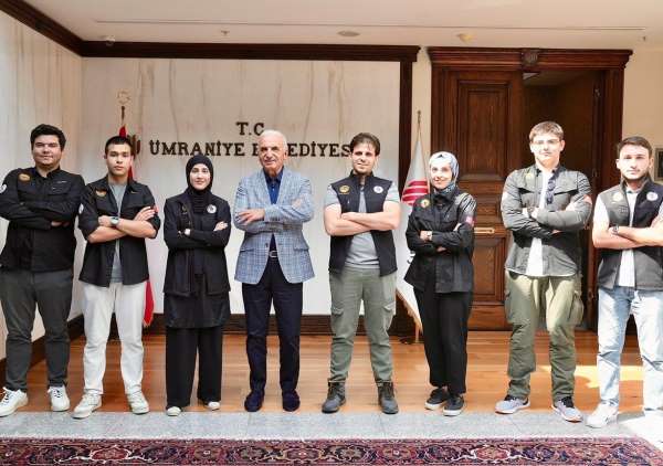 Ümraniye Bilim Merkezi Ankebut Takımı'na TEKNOFEST'ten 'Takım Ruhu' ödülü