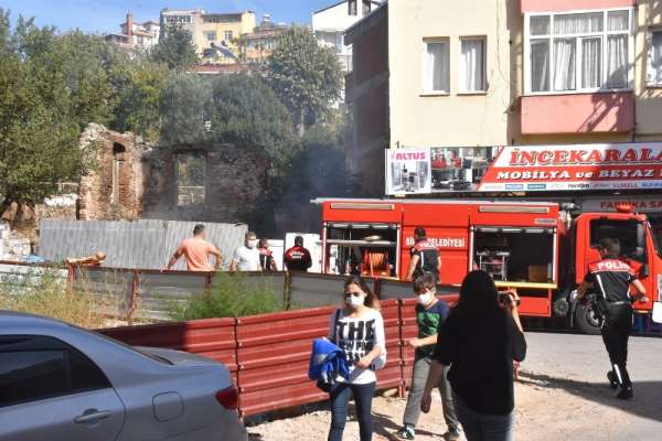 Sinop'ta metruk binada yangın