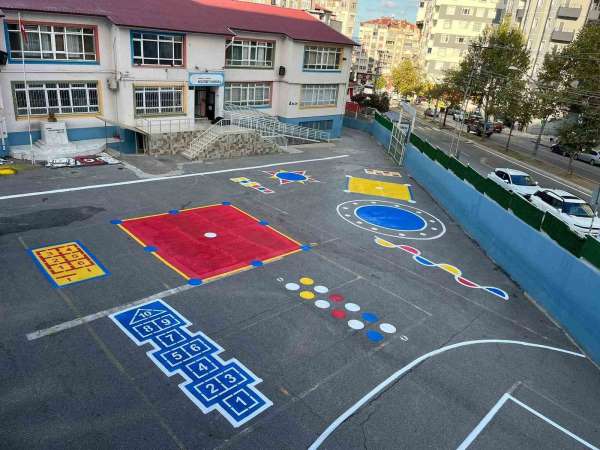 Okul bahçeleri güzelleşiyor