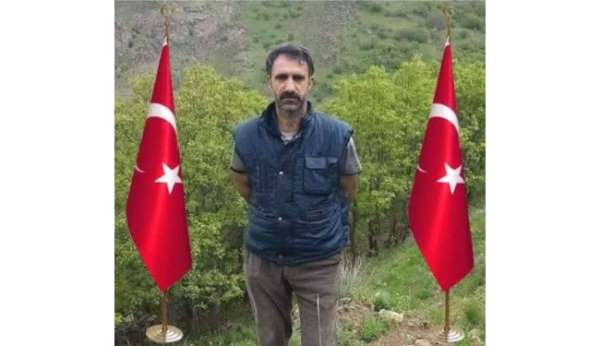 Düğün yolunda feci kaza: Otomobilin çarptığı amca öldü, yeğeni yaralandı