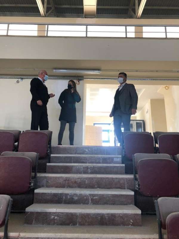 Soma'nın spor salonu baştan aşağı yenileniyor