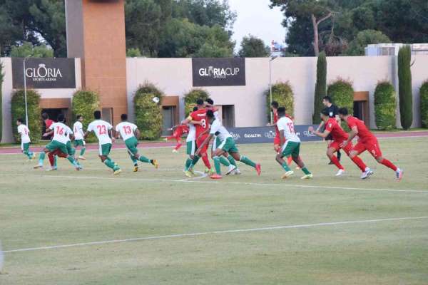 Afganistan Futbol Milli Takımı Antalya'da kamp yapıyor