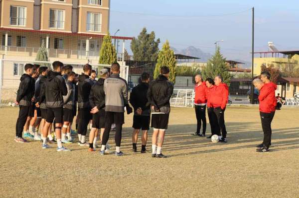 Eşin Group Nazilli Belediyespor, yeni teknik direktör Toros ile ilk antrenmanına çıktı - Aydın haber
