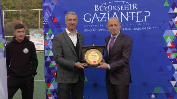 Jübile yapacak Cüneyt Çakır'a Gaziantep'te plaket - Gaziantep haber