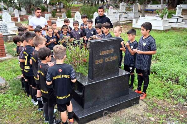 Manavgat Belediyesi'nden Bekir Çalışkan anısına futbol turnuvası