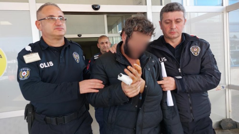 Samsun'da hastane personelinin dikkati, başkasının kimliğiyle ameliyat olan aranan şahsı yakalattı