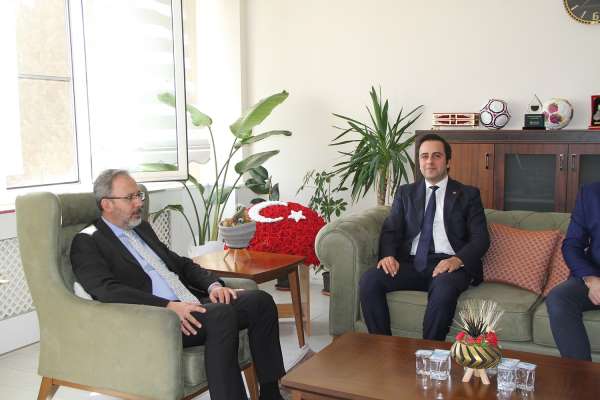 AK Partili Kasapoğlu: 'Kula'da hem spor altyapısının hem de gençlik çalışmalarının güçlendirilmesi adına iş bi