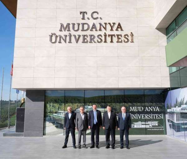 Faruk Çelik Mudanya Üniversitesi'nde gençlerle buluştu