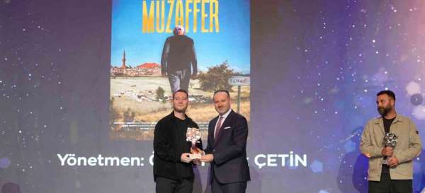 Tavşanlılı yönetmen Ömer Faruk Çetin 'Muzaffer' adlı film ile en iyi belgesel film ödülü aldı