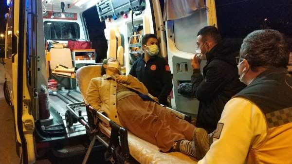 Samsun'da çarpışan otomobiller şarampole yuvarlandı: 2 yaralı 