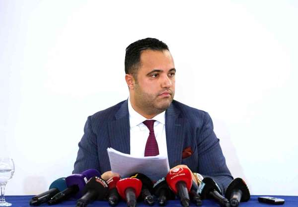 Rezan Epözdemir: 'Galatasaray Spor Kulübü derneği yönetim kurulundaki görevimden istifa etmiyorum'