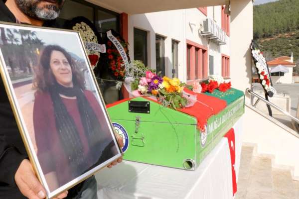 Trafik kazasında ölen okul müdürü için tören düzenlendi