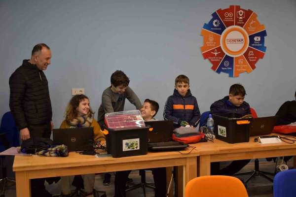 Balıkesir'de Gençlik Spor İl Müdürlüğü gençlerin yarınlarına yön veriyor