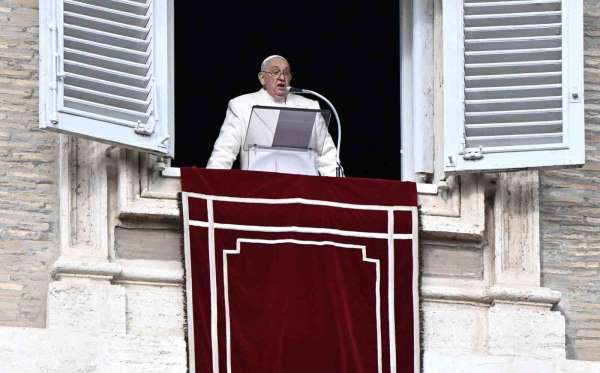 Papa Francis: '(İsrail'in kiliseleri hedef alması) Bu bir savaş, bu bir terör'