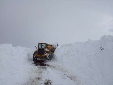Bingöl'de kar nedeniyle kapanan 243 köy yolu açıldı 