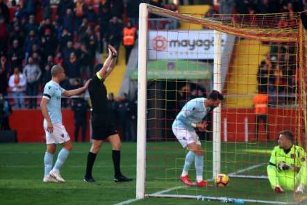 Spor Toto Süper Lig: İM Kayserispor: 1 - Medipol Başakşehir: 0 (İlk yarı) 