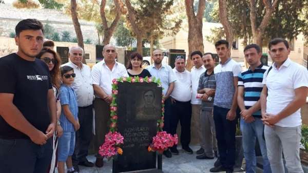 İskender Aznaurov, Bakü'de şehitlikteki mezarı başında anıldı