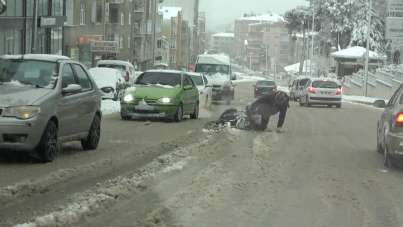Sinop'ta kar kazalara yol açtı
