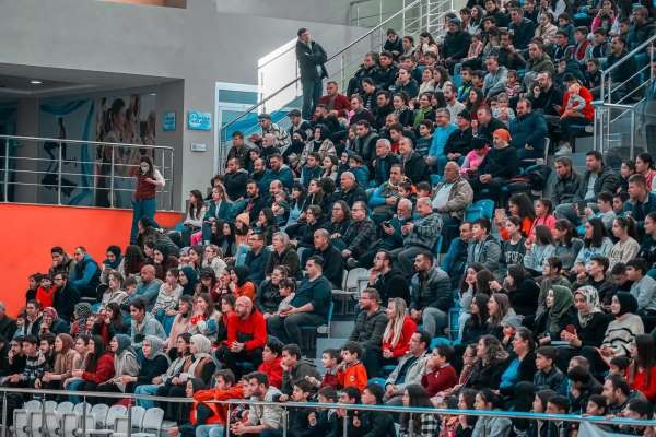 İlkler Şehri Uşak Basketbol Takımı ikinci yarıya avantajlı başlamak istiyor