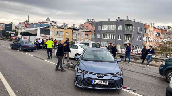 Antalya'da şehirlerarası otobüsün de karıştığı kaza ucuz atlatıldı