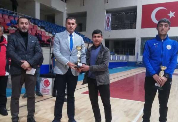 Hakkari'de U18 Erkekler Basketbol Turnuvası 