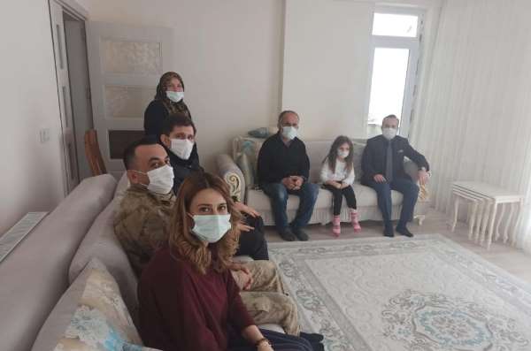 Kaymakam Arslantürk'ten şehit ailesine ziyaret