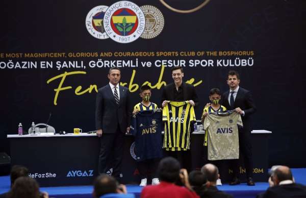 Mesut Özil en popüler futbolcu oldu 
