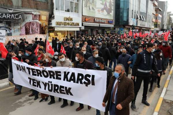Van'da teröre lanet yürüyüşü