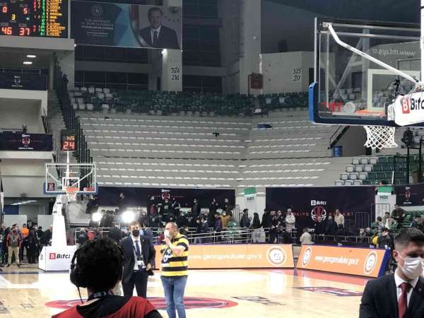 Fenerbahçe Beko - Galatasaray Nef derbisinde maç durdu