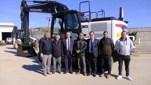 Sinop Belediyesi, filoya 4 yeni iş makinesi kattı