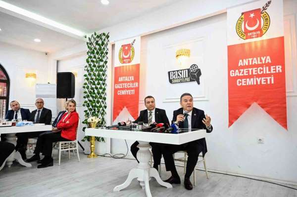 Muhittin Böcek: 'Antalya'ya teleferiği yeniden kazandıracağız'