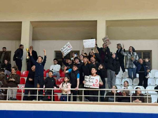 Vezirköprü'de Tıp Bayramı voleybol turnuvası