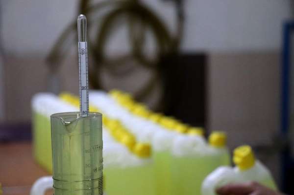 Koronavirüsle mücadelede, önemli ürünlerin ihracına 'ön onay' şartı 