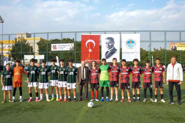 Atatürk'ün Mersin'e gelişinin yıl dönümü kapsamında düzenlenen futbol turnuvası sona erdi