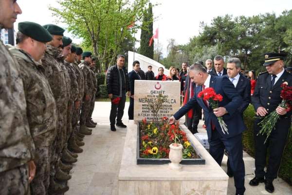 18 Mart Şehitleri Anma Günü ve Çanakkale Deniz Zaferi'nin 108'inci Yıldönümü anıldı - Antalya haber