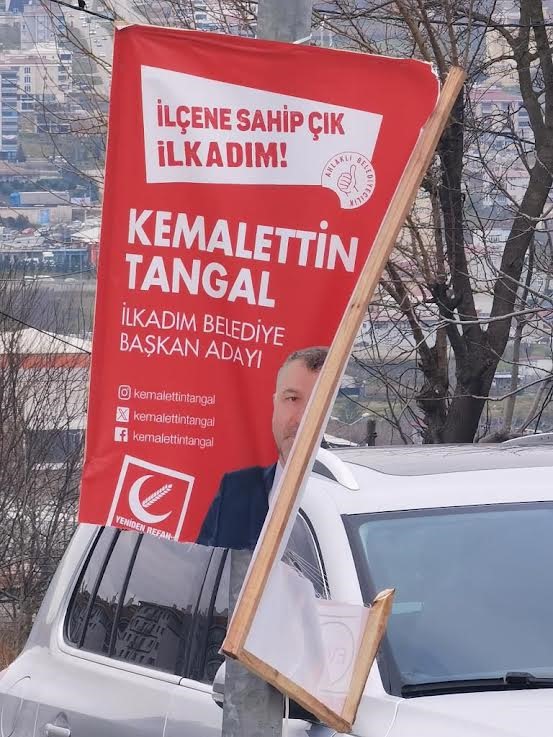 Kemalettin Tangal afişlerine çirkin saldırı