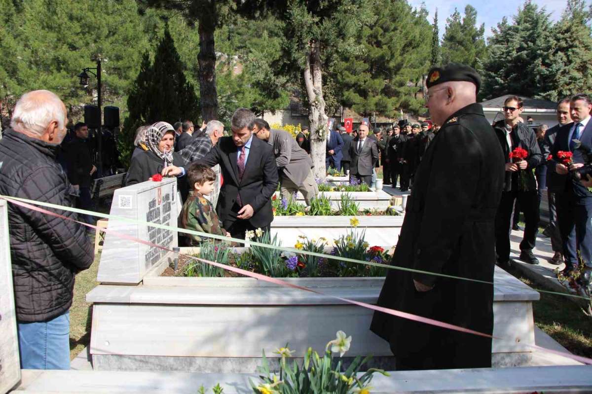 Amasya'da şehit mezarlarına karekod uygulaması