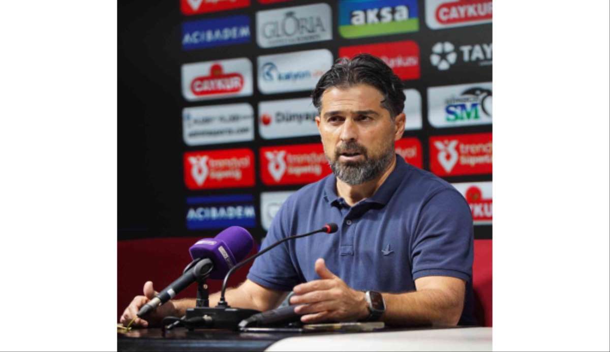 Çaykur Rizespor, İlhan Palut'un görevinin başında olduğunu açıkladı