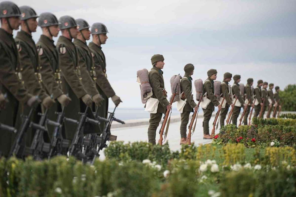 Cumhurbaşkanı Yardımcısı Yılmaz: 'Şehitlerimiz diri olduğu gibi, Çanakkale ruhu da ilk günkü gibi diridir ve h